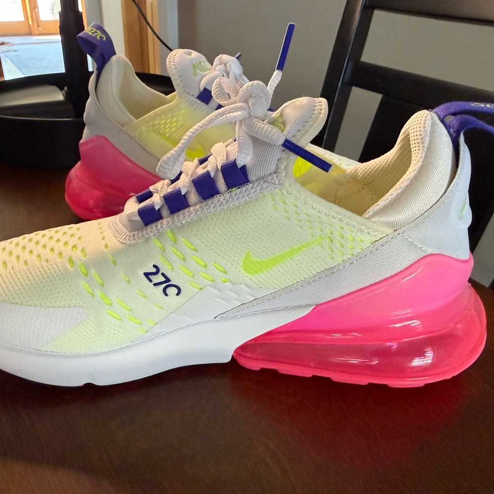 Nike Air Max 270 White with Pink and Blue Accents - Picture 2 of 5